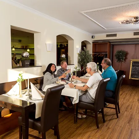 Otel Jaegerkrug Paderborn